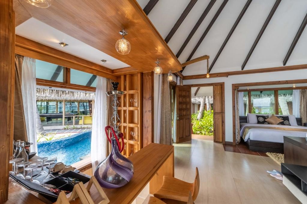 Three-Bedroom Royal Suite with Infinity Pool & Private Pool